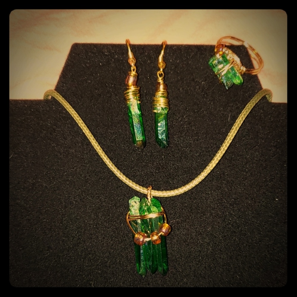 Emerald Green Crystal Jewelry set